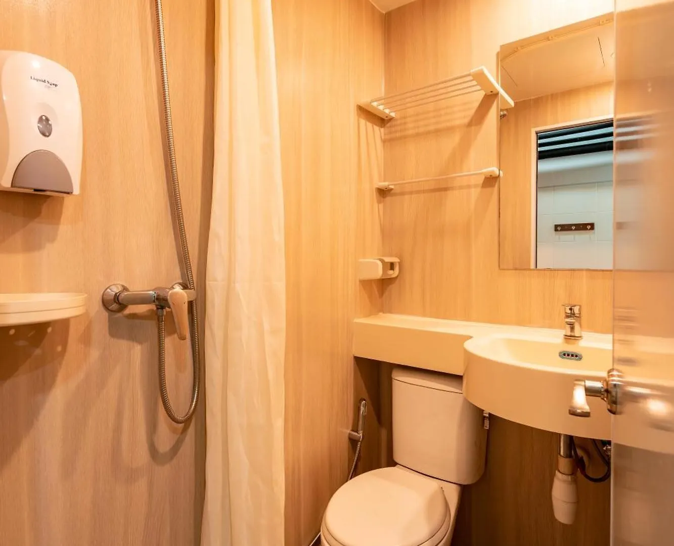 Jpod Capsule Hotel Kota Kinabalu